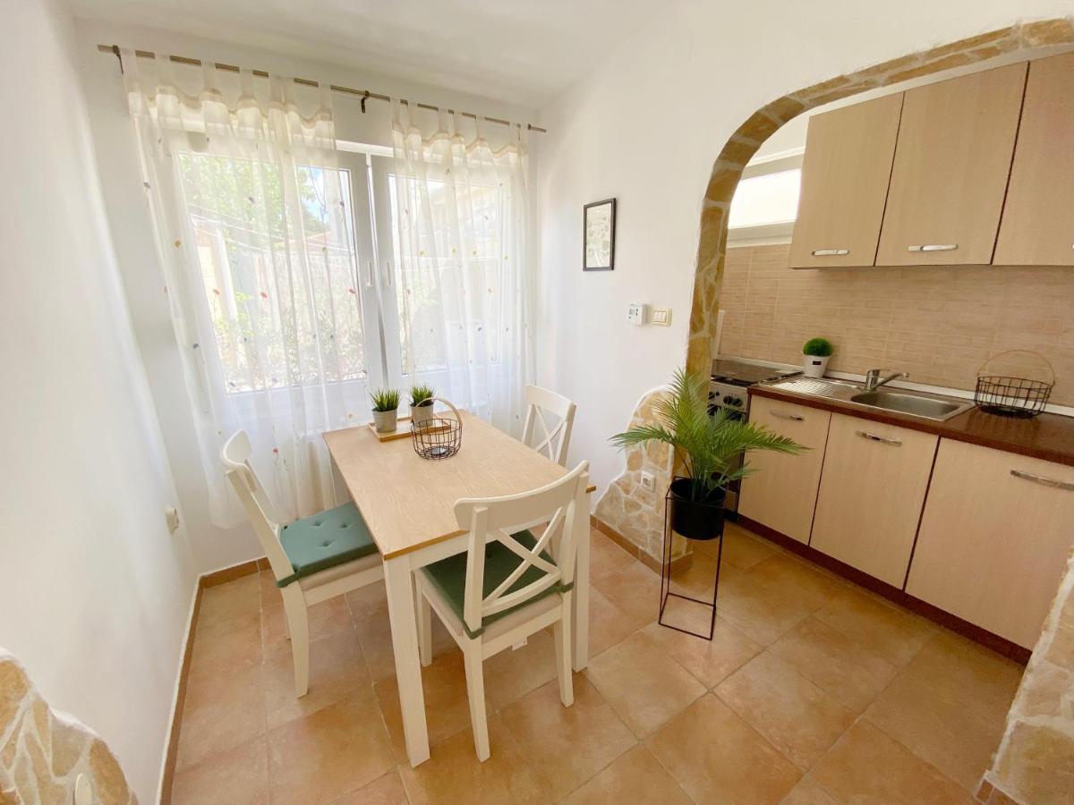 Apartments Centurio Pula Exterior photo